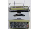 Macchina da scrivere Lettera 22 Olivetti compresa di borsa