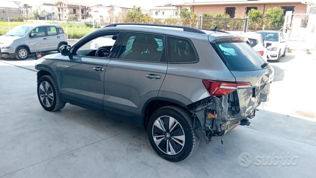 Skoda Karoq 2.0 TDI SCR 115 CV Executive SINISTRAT - Foto 4