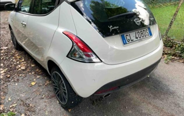 Lancia Ypsilon 1.0 FireFly 5 porte S&S Hybrid Gold - Foto 3