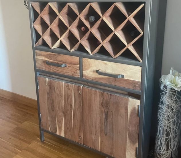 Dispensa / cantina stile industrial