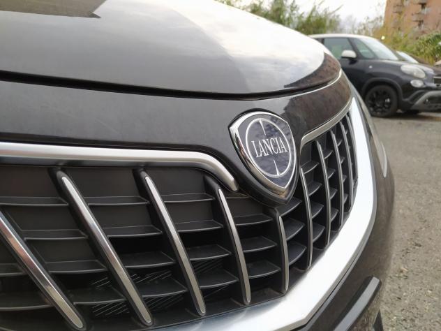 Lancia Ypsilon 1.0 FireFly 5 porte S&S Hybrid Silver - Foto 5