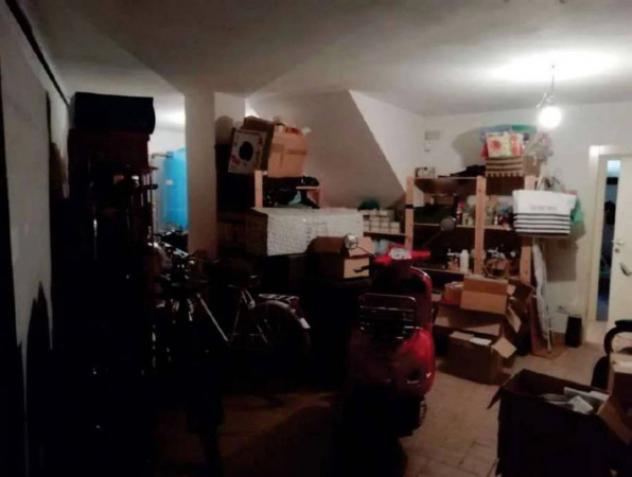 Immobile in asta di 243 m² con più di 5 locali e box auto in vendita a Foligno - Foto 7