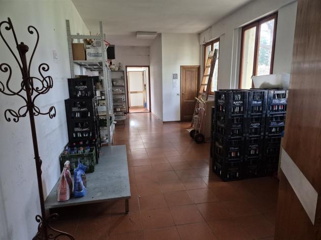 POMINO VENDESI COMPLESSO MISTO COMMERCIALE E RESIDENZIALE - Foto 12
