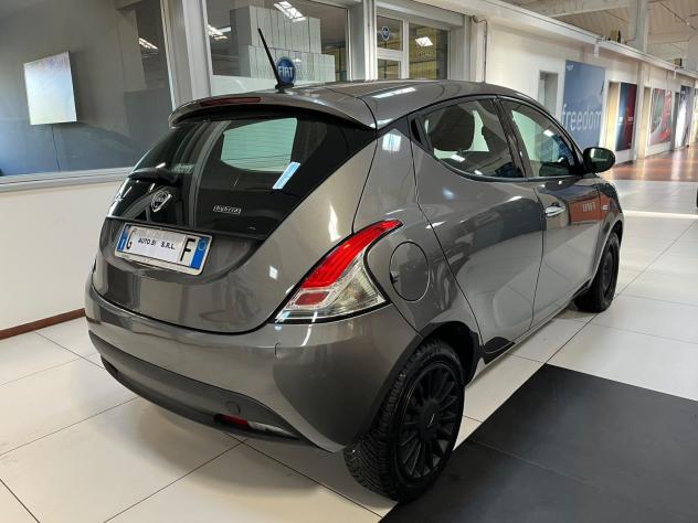 Lancia Ypsilon Ypsilon 1.0 firefly hybrid Silver s&s 70cv - Foto 5