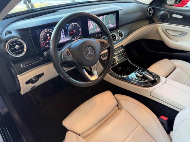 MERCEDES-BENZ E 220 d 4Matic Auto Premium Plus AMG rif. 23904277 - Foto 9
