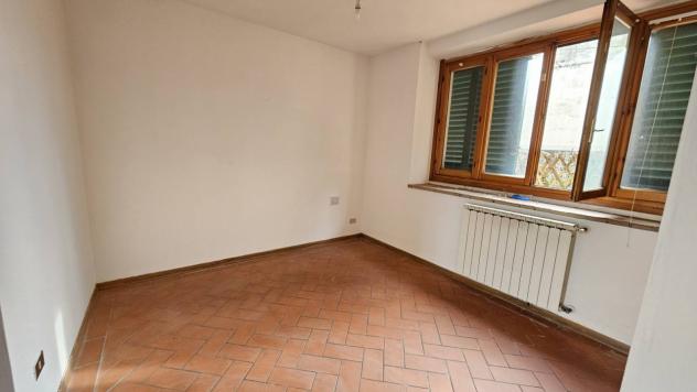 APPARTAMENTO INDIPENDENTE di 4 vani e di 90 mq (CARMIGNANO) rif. L1346 - Foto 10