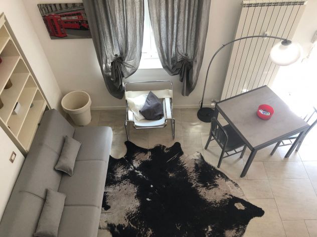 Bilocale soppalcato moderno e completo - Isola M5