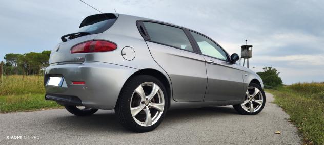 Alfa Romeo 147 JTD 150cv Q2 (BELLA)
