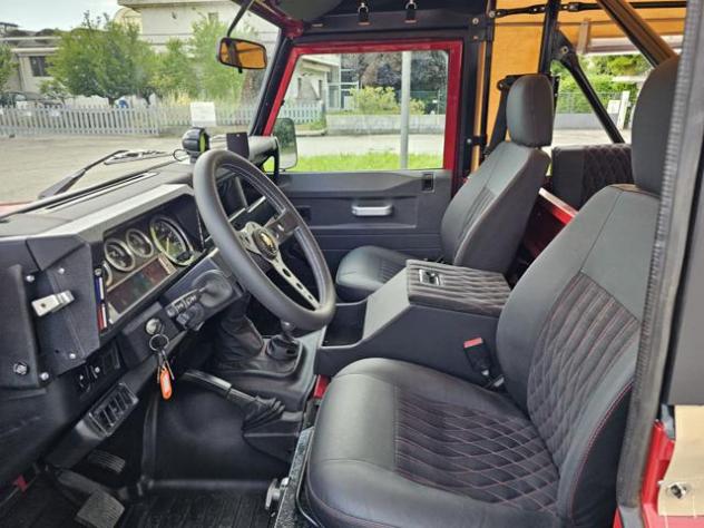 LAND ROVER Defender 110 2.5 Tdi cat S.W. County rif. 22911751 - Foto 8