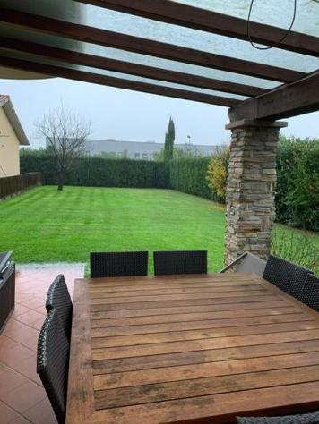 Villa in vendita a Cascina 400 mq Rif: 1261987