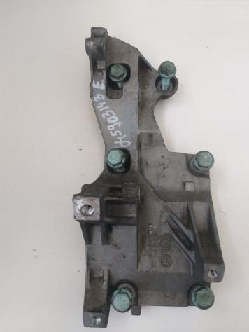 SUPPORTO MOTORE VOLKSWAGEN Polo 4° Serie 045903143E diesel 1.4 (0109)