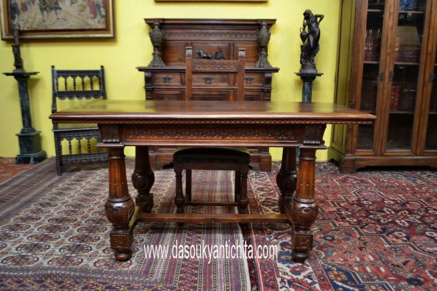 Tavolo-scrivania con sedia stile Rinascimentale metà XX sec.