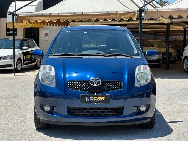TOYOTA Yaris 1.0 5 porte Navi - Foto 2