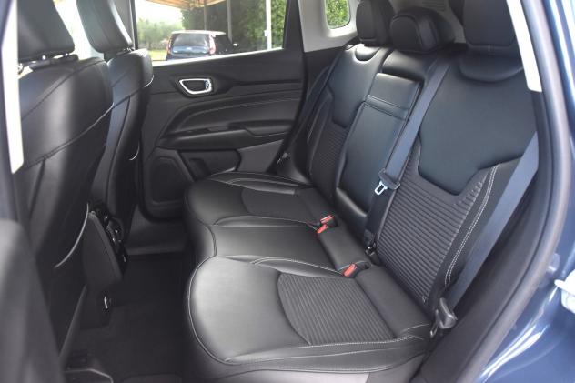 Jeep Compass 1.3 T4 190cv PHEV 4xe AT6 Limited - Foto 9