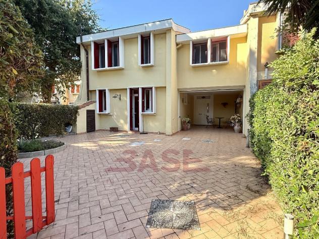 Villa a schiera in vendita a Cecina