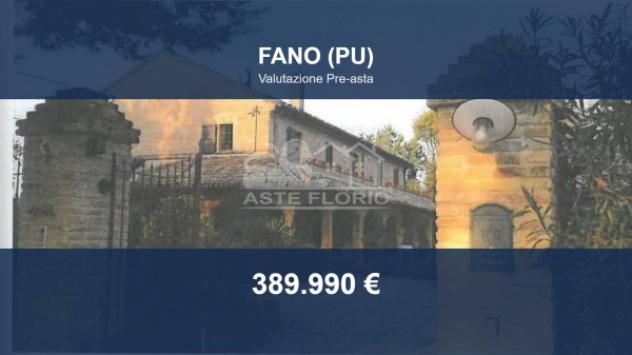 Immobile in asta di 521 m² con più di 5 locali in vendita a Fano