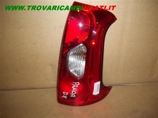 FANALE POST. D. FIAT PANDA (33)  Parti elettriche  Fanaleria  Fanali  Fanale post. dx. FIAT - PANDA - 01-01-2012 -, FIAT - PANDA Van - 01-06-2012 -