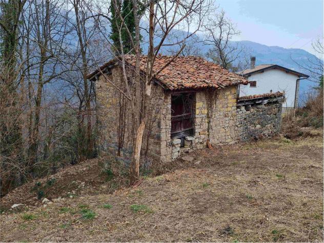 2239/2025 4 BG - Fabbricato rurale con stalla e fienile + terreni agricoli e boschivi - Foto 2
