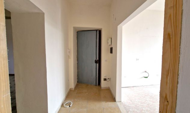 APPARTAMENTO IN PIENO CENTRO - VIA GIARDINI - MONDRAGONE - Rif. V2857 - Foto 9