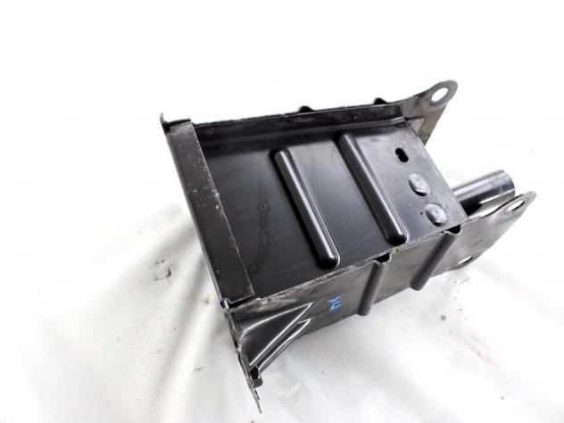130500220 STAFFA SUPPORTO TRAVERSA PARAURTI ANTERIORE LATO DESTRO MERCEDES CLASSE A180 W169 2.0 D 80KW AUT 5P (2009) RICAMBIO USATO - Foto 5