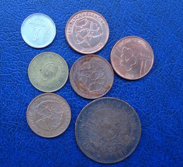 LOTTO 563 - ARGENTINA 7 MONETE VEDI FOTO E DESCRIZIONE