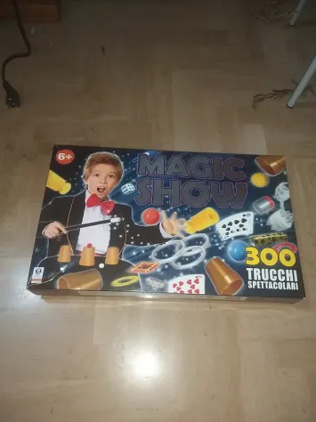 Magic show 300 trucchi spettacolari Forse Alcuni giochi mancanti ma secondo me p - Foto 3