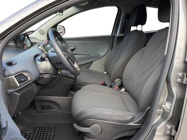 Lancia Ypsilon 1.0 FireFly 70 Cv Hybrid Gold 5 POSTI - Schermo, CarPlay, Ruotino ecc - Foto 6