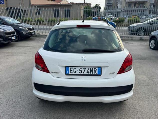 PEUGEOT 207 1.4 HDi 70CV 5p. Active rif. 24118872 - Foto 5