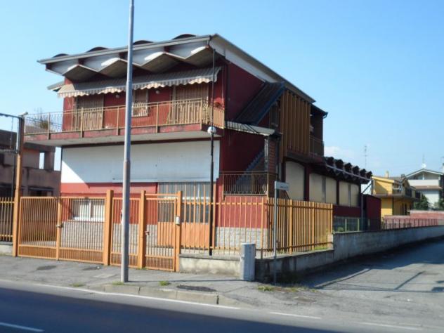 APPARTAMENTO di 3 vani e di 127 mq (BRUGHERIO) rif. IGC 3 LOC. E CAPANNONE - Foto 2
