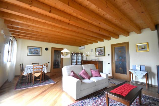 CASA INDIPENDENTE di 9 vani e di 300 mq (SAN PIETRO DI FELETTO) rif. GA12 - Foto 3