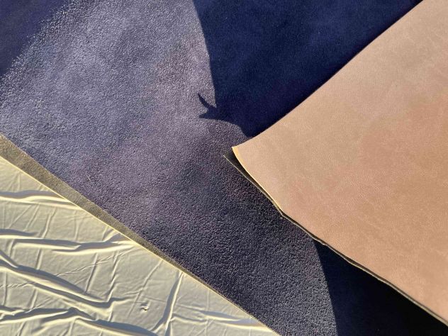 Pelle di vitello resinata blu elettrico – Sp. 1,8 - Foto 4