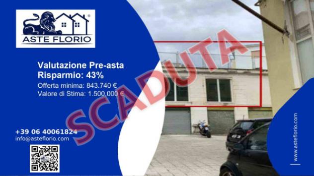 Immobile in asta di 500 m² in vendita a Napoli