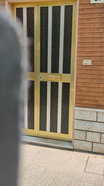 Portoni in alluminio - Foto 2