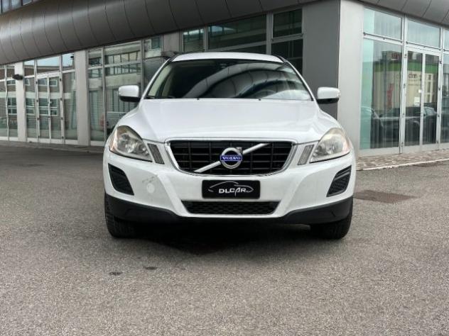 VOLVO XC60 D3 AWD Geartronic Momentum rif. 24180358 - Foto 4