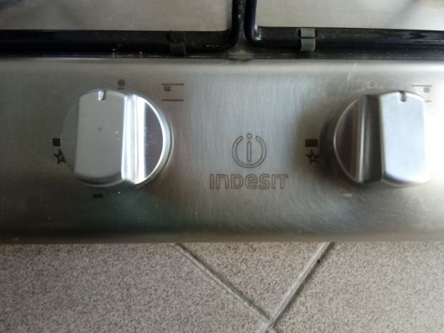 Piano cottura da incasso Indesit a gas 4 fuochi - Foto 3