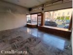 Biassono centro negozio 55 mq