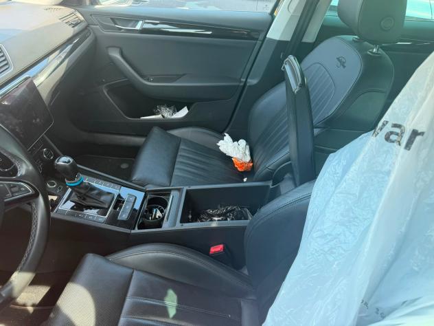 Skoda Superb 2.0 TDI 190 CV SCR DSG 4x4 Wagon Laurin&Klement - Foto 4