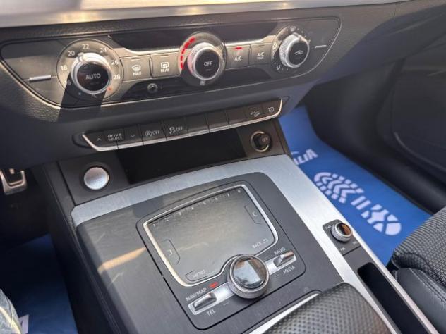 AUDI Q5 2.0 TDI quattro S tronic Business Sport rif. 23909920 - Foto 10