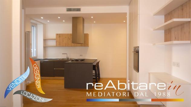 Elegante ed ampio TRILOCALE con arredi e finiture di pregio - Foto 4
