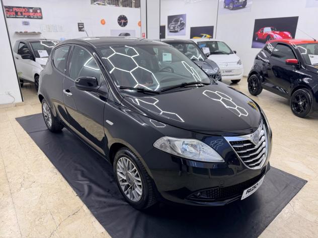 Lancia Ypsilon 1.2 69Cv - Foto 5