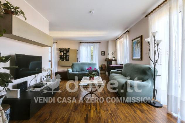 Villa di 244 m² con 5 locali e posto auto in vendita a Laveno-Mombello - Foto 15