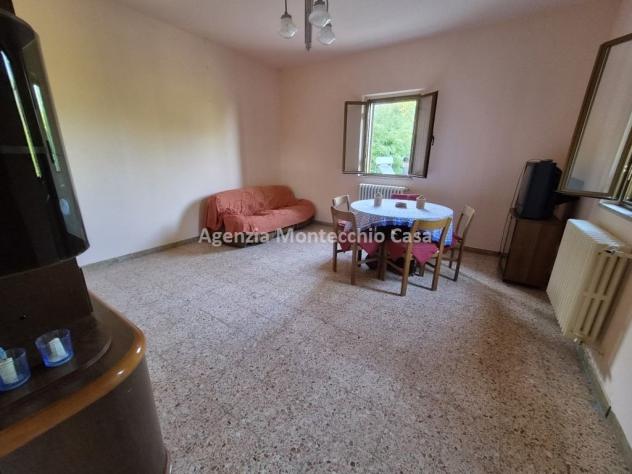 CASA SINGOLA CON DUE APPARTAMENTI, AMPIO TERRENO E VISTA PANORAMICA - Foto 10