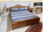 letto matrimoniale tabià con comodino abete