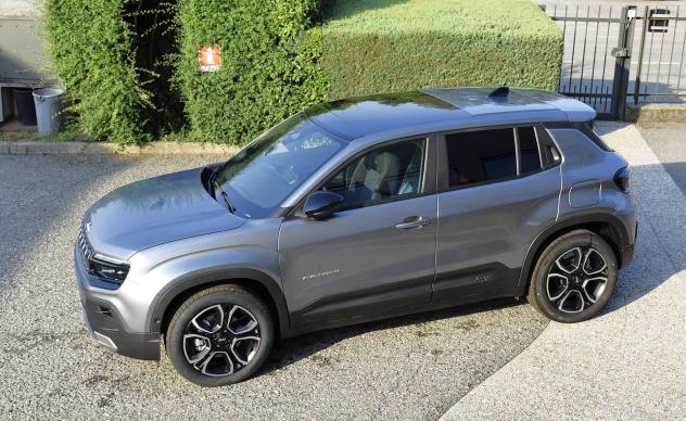 Jeep Avenger Avenger 1.2 turbo mhev Summit TETTO APRIBILE 110cv edct6 - Foto 9