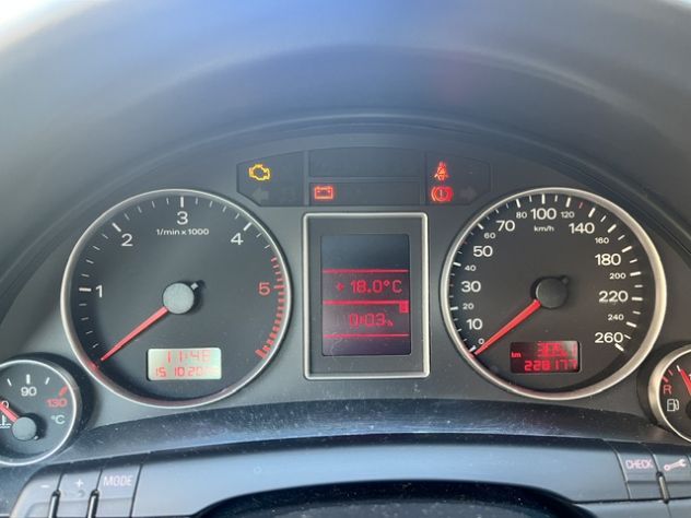 Vendo Audi A4 Avant 2.0 TDI - Foto 6