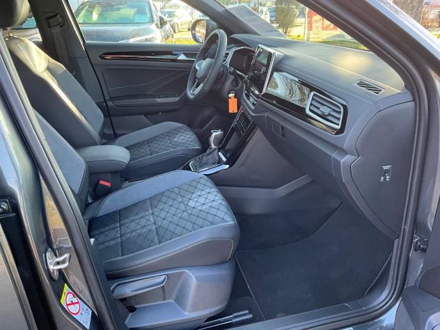 Volkswagen T-Roc 1.5 TSI ACT R-Line DSG Navi Camera 17" - Foto 6