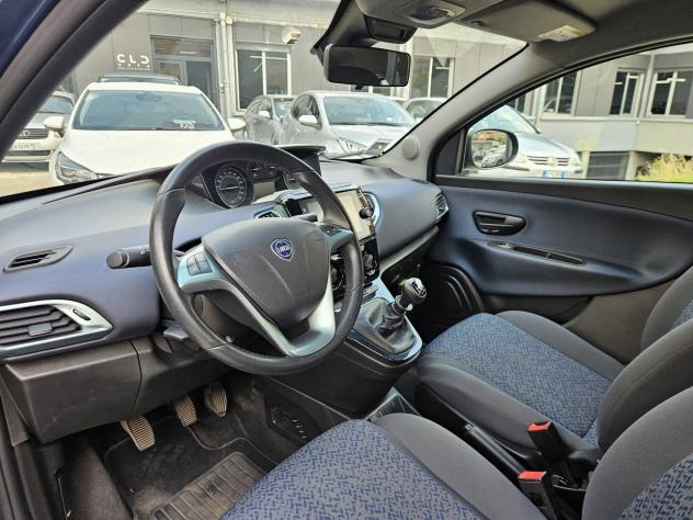 Lancia Ypsilon 1.0 FireFly 70cv Hybrid - Foto 7