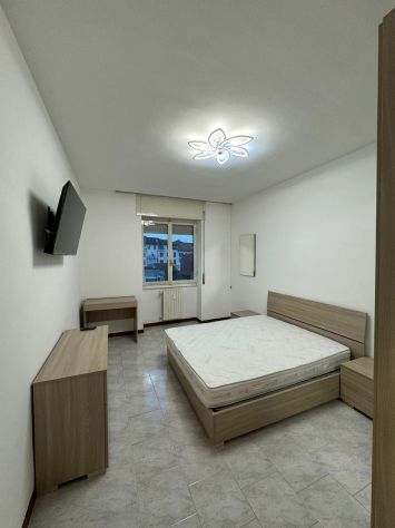 STANZA SINGOLA ZONA FAMAGOSTA LIBERA DA SUBITO