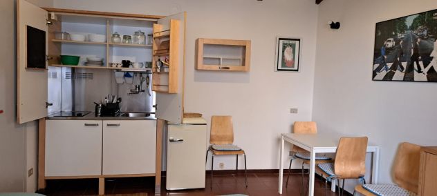MONOLOCALE IN AFFITTO