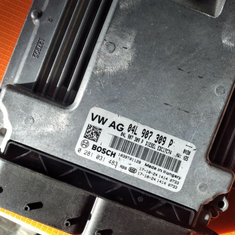 CENTRALINA MOTORE ECU BOSCH VOLKSWAGEN TOURAN (5T1) 1.6 TDI 16V 110CV 0281031483 - Foto 3